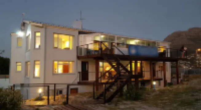 Hout Bay Backpackers Hoteles cerca de Pico de Chapman