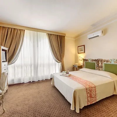 Colonna Palace Hotel Mediterraneo Hotels near Olbia Costa Smeralda Airport