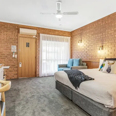 Golden River Motor Inn