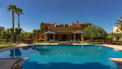 ロリヴェラリー デ ラトラス のホテル