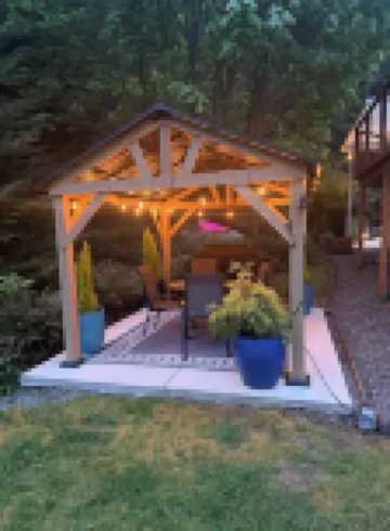 Modern studio with hot tub and patio access