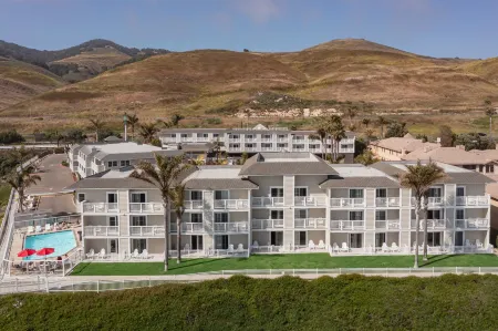 Pismo Lighthouse Suites Отели рядом с достопримечательностью «Pismo Beach Pier»