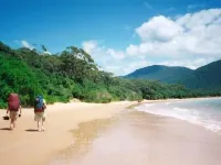BEAUTIFUL COSY FAMILY HIDEAWAY - FREE WIFI AND FOXTEL - LONG JETTY NOW OPEN! Hotels in Foster
