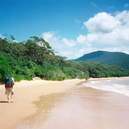 BEAUTIFUL COSY FAMILY HIDEAWAY - FREE WIFI AND FOXTEL - LONG JETTY NOW OPEN!