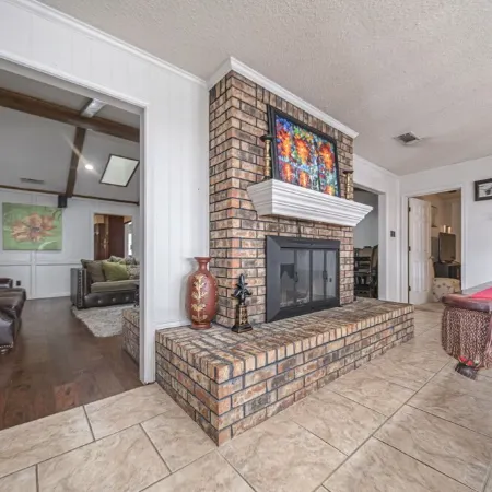 Right At Home-Midland Oasis with pool-billiards