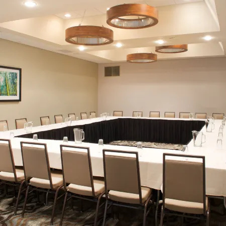 Embassy Suites by Hilton Cincinnati Northeast Blue Ash
