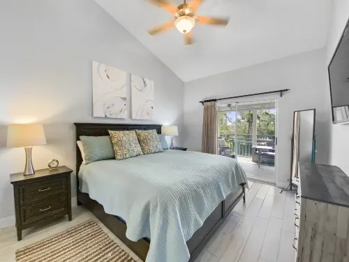 Two Heated Pools and Tennis Courts - Charming Tropical Haven