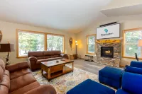 Private Hot Tub and Ping Pong - Charming Family Retreat