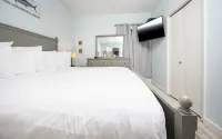 Beachfront Access and Private Balcony - Beautiful Coastal Retreat