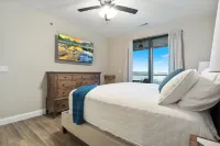 Stunning Views and Two Community Pools - Charming Lakeside Haven 歐塞奇灣泳灘住宿飯店