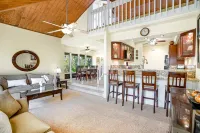 Private Condo w/ Amazing Sunset View, Shared Pools/Hot Tub - Walk to Beaches