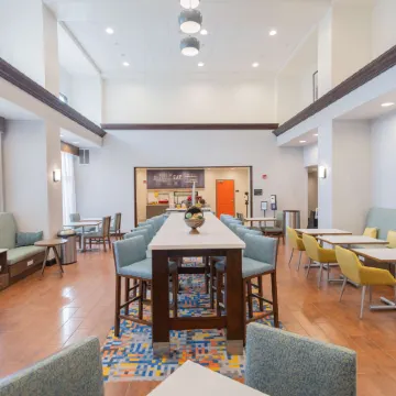 Hampton Inn & Suites Seattle/Kent