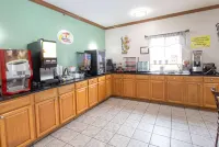Super 8 by Wyndham Big Rapids - Bữa sáng