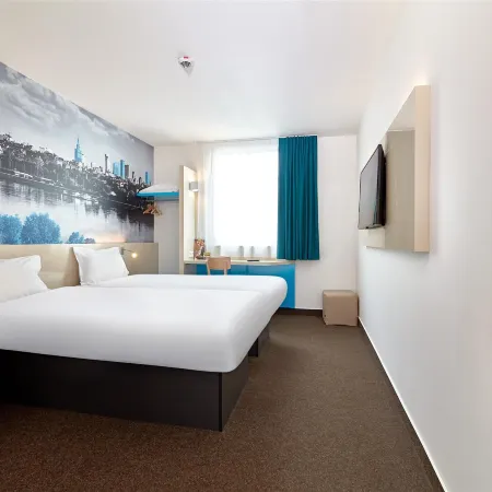 B&B HOTEL Warszawa-Okęcie