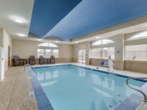 JFK貝斯特韋斯特優質套房酒店 北小石城酒店