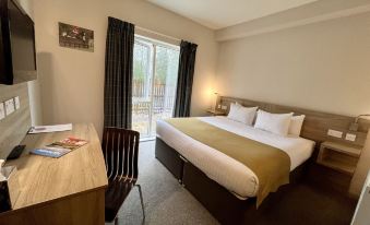 The Lodge at Perth Racecourse