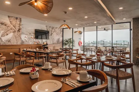 Wyndham Garden Mazatlan Marina Отели рядом с достопримечательностью «Playas de Mazatlan»