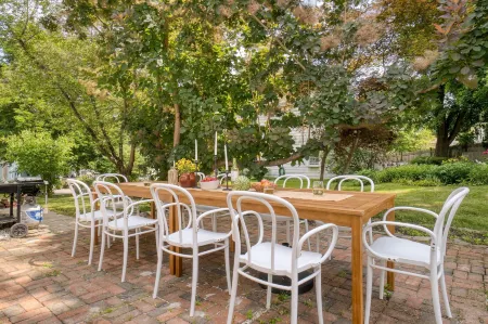 Cordelia by AvantStay Amazing Backyard 10Mins from Stockbridge Отели рядом с достопримечательностью «Государственный заповедник Октобер Маунтин»