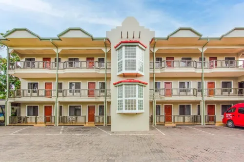 Citi Serviced Apartments - Korobosea - parking