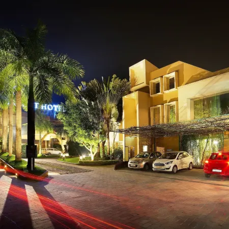 Flora Airport Hotel and Convention Centre Kochi