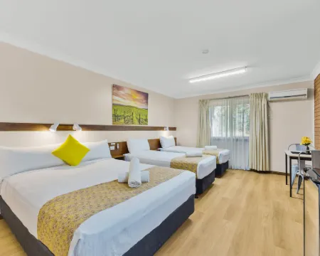 Castlereagh Motor Inn Hotels in Gilgandra