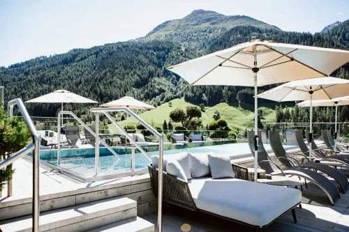Hotel Arlmont 4 Stern Superior Hotels in Sankt Anton am Arlberg