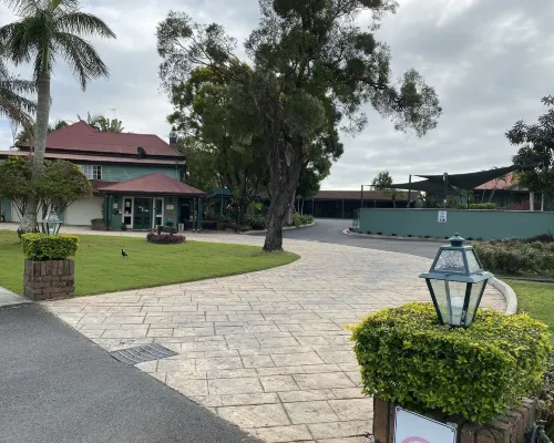 Puffers Inn Hotels in Loganholme