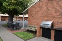 Shannon Motor Inn Hotels in Newtown