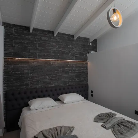 The "L" Suites & Apartments