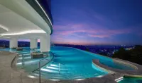 Hotel Indigo BANDUNG DAGO PAKAR by IHG - Uima-altaat