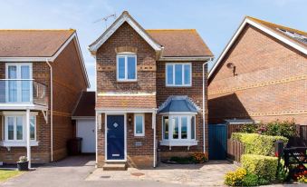 Wonderful Seafront Home - Panoramic Ocean Views