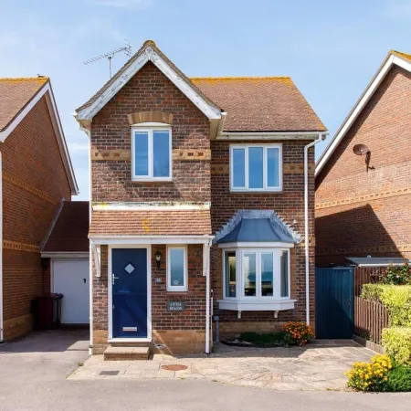 Wonderful Seafront Home - Panoramic Ocean Views