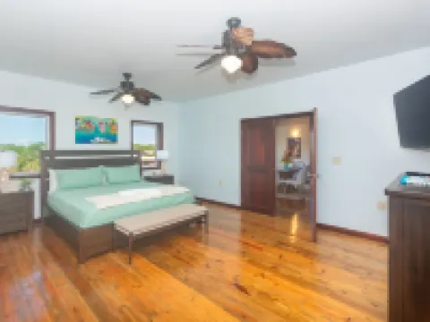 Coco View Canal Lot 18 Private Home 3 Bedroom Home Hotels in First Bight