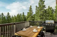Serene Retreat Amazing Views Hottub Sauna, Xbox
