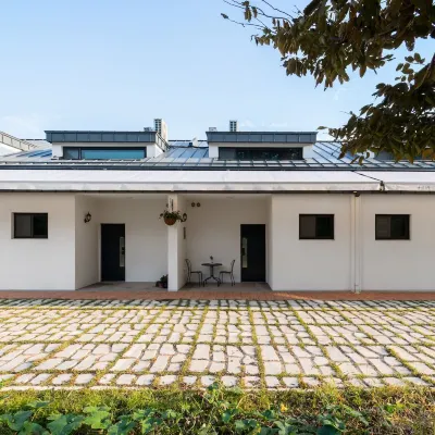 Hi Mohang Pool Villa Отели рядом с достопримечательностью «Музей Пуан-Селадон»