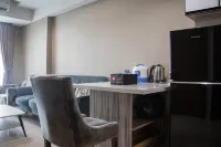 Elegant and Comfy 2Br Apartment at SpringHill Terrace Residence - Bungalows