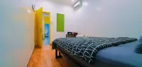 Mador Malang Dorm Hostel - Hostales