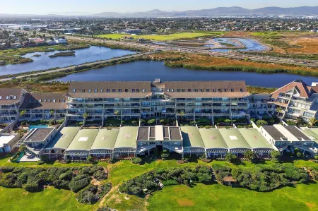 Dolphin Beach H301 by Host Agents