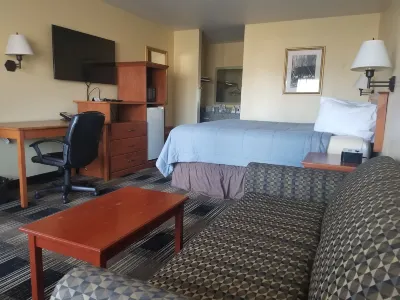 Oakridge Inn & Suites Hotels in 