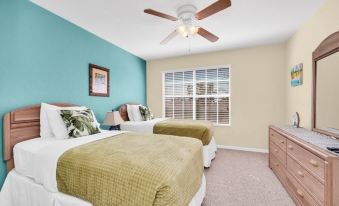 Private Pool & Spa on Golf Resort! 5 Bedroom Villa by RedAwning