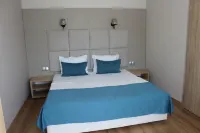 Vemara City Boutique Hotel-Free Parking - Pool