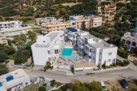 Cyano Hotel