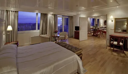 Piraeus Theoxenia Hotel