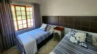 Buyskop Lodge - parking