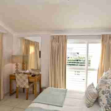 D3 Sea Lodge - by Stay in Umhlanga Rooms