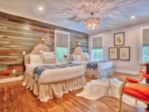 The Roost Ocean Springs Hotels in Ocean Springs