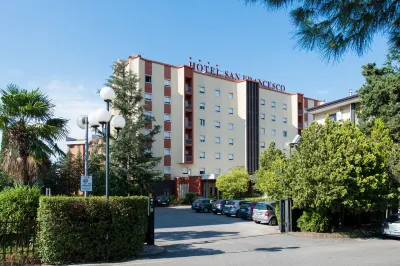 Hotel San Francesco Các khách sạn ở Roges