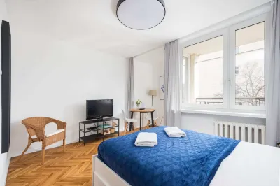 Riverside Comfort Studio by BookingHost Hotels near Palace of Culture and Science