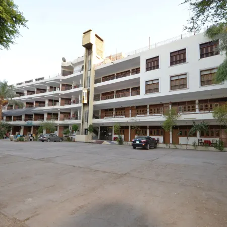 Rezeiky Hotel & Camp
