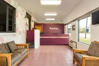 Travelodge by Wyndham Niagara Falls Hotel di Wheatfield